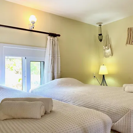 Captain's House Dom wakacyjny Emborios