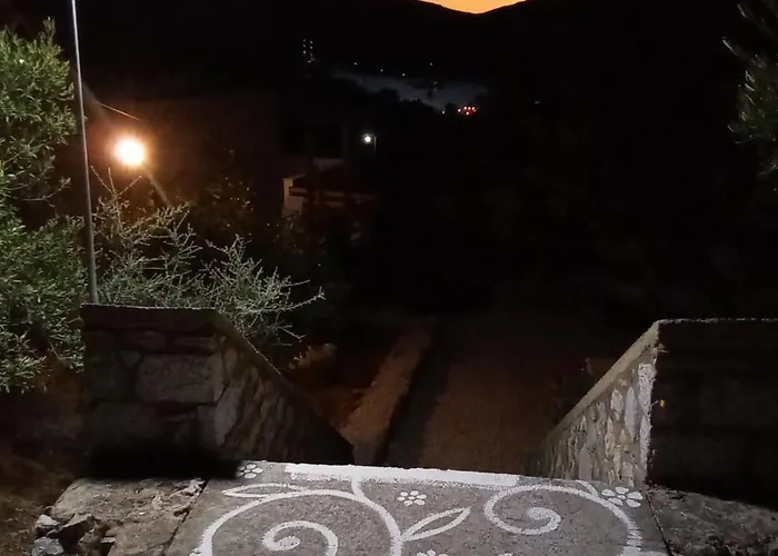 Captain's House Feriehus Emborios