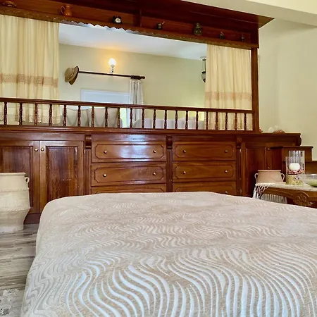 Captain's House Emborios