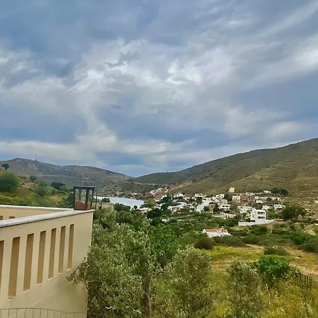 Ferienhaus Captain's House Emborios